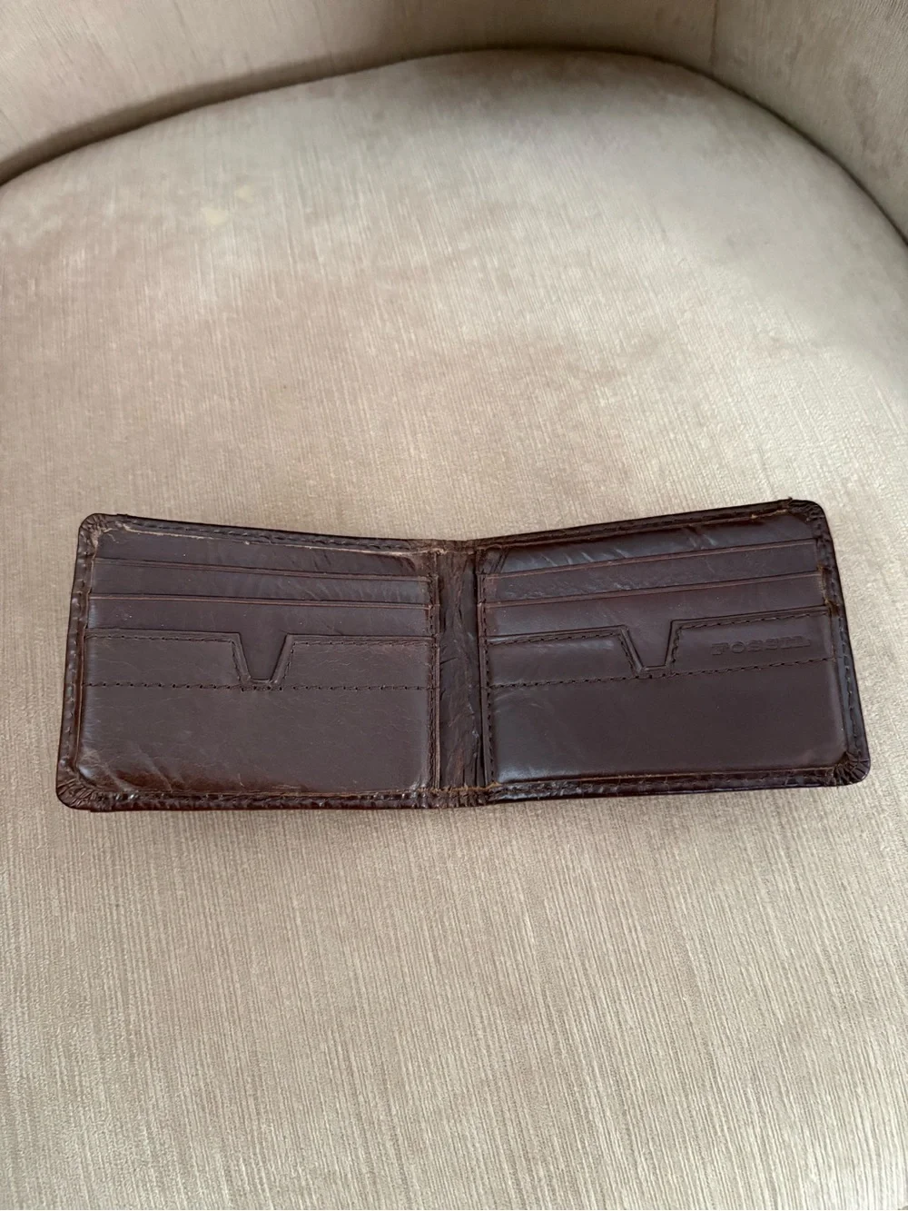 Fossil bifold brown